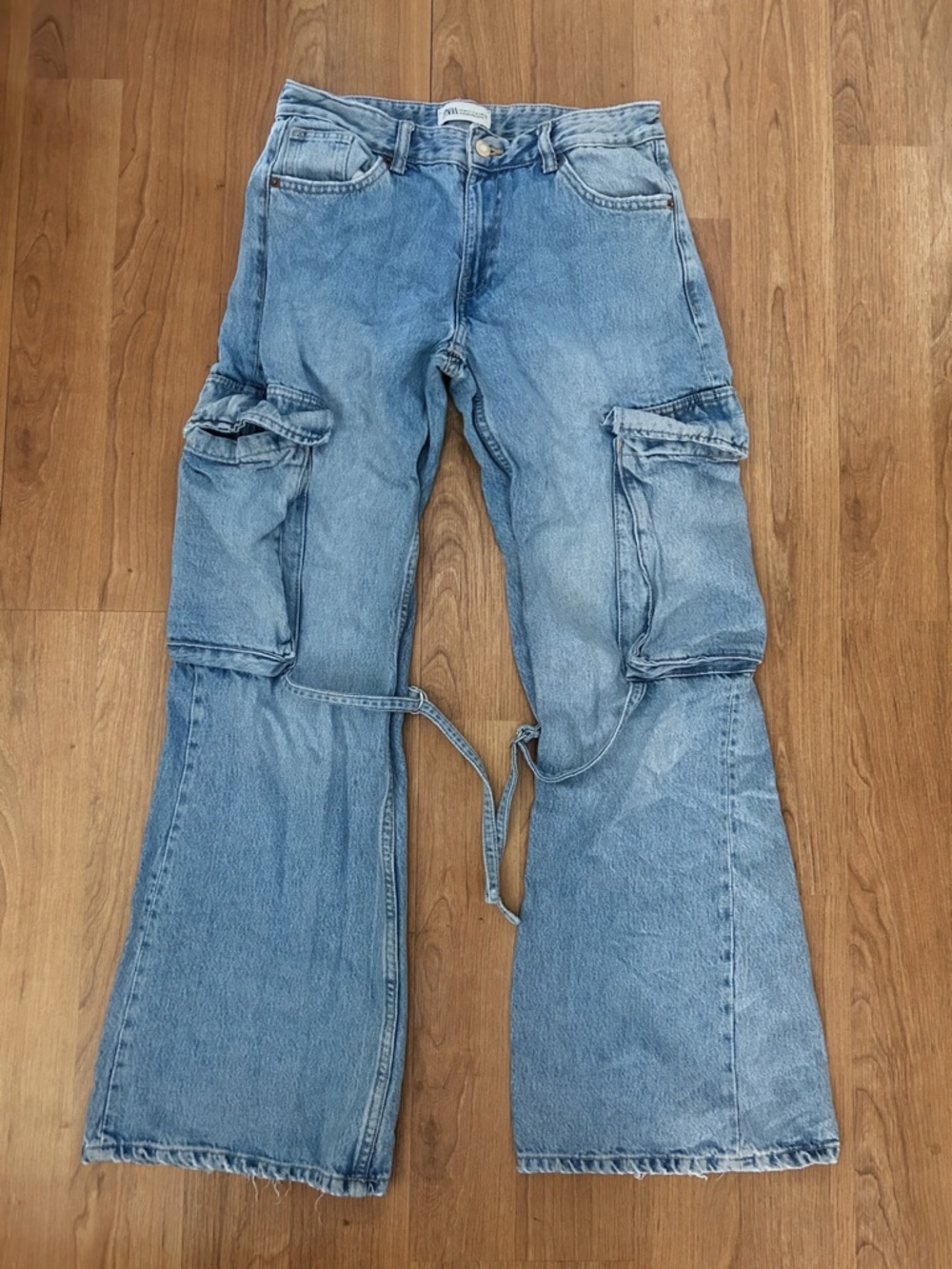 Zara Mid-Rise TRF Cargo Jeans Indigo Blue Size 4 (Now Discontinued)